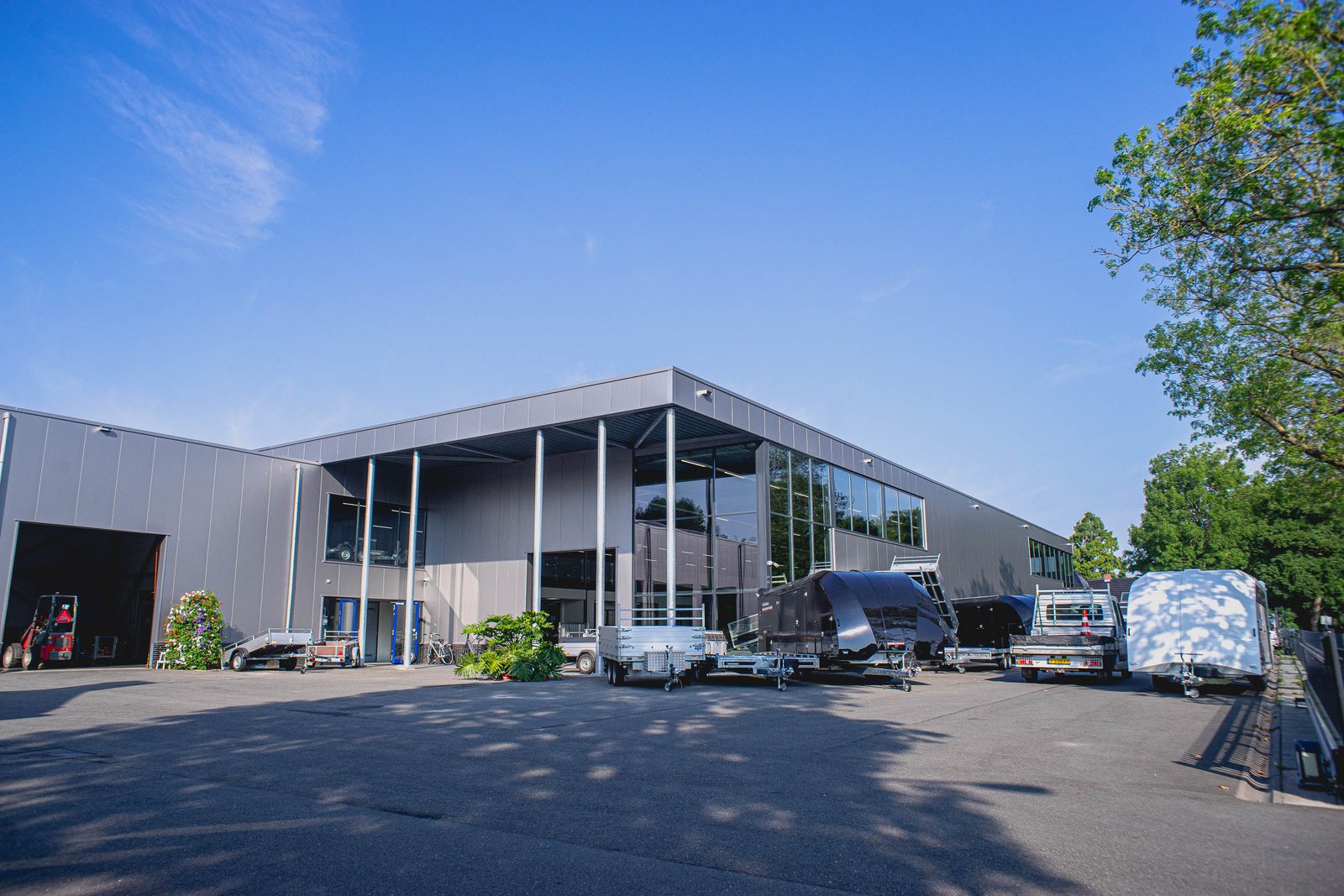 het pand van bouwman aanhangwagens
