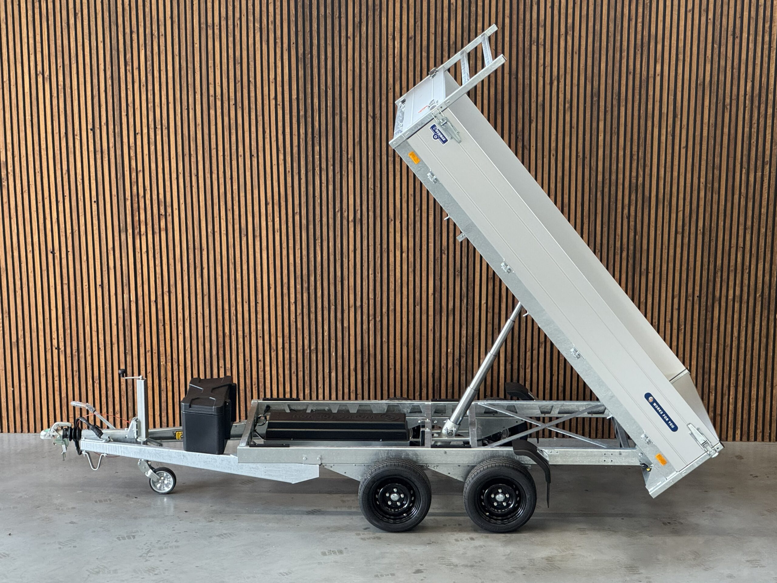 Saris Achterwaartse Kipper K1 306x184 2700kg