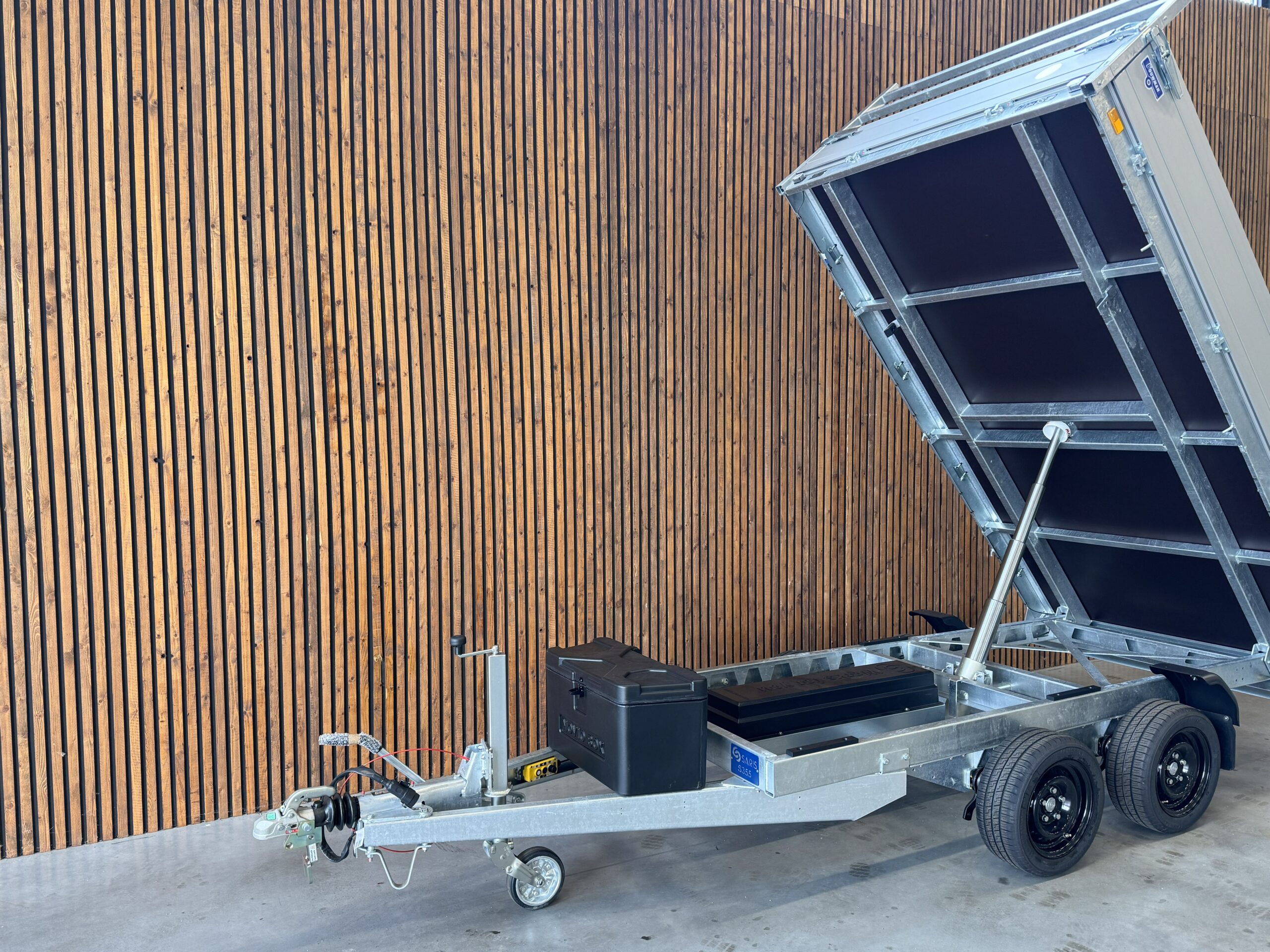 Saris Achterwaartse Kipper K1 306x184 2700kg - Afbeelding 3