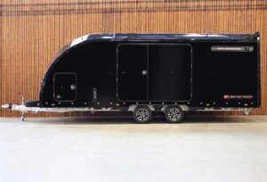 Brian James Race Transporter 7 600x230 2-as 12 inch 3500kg Black Body