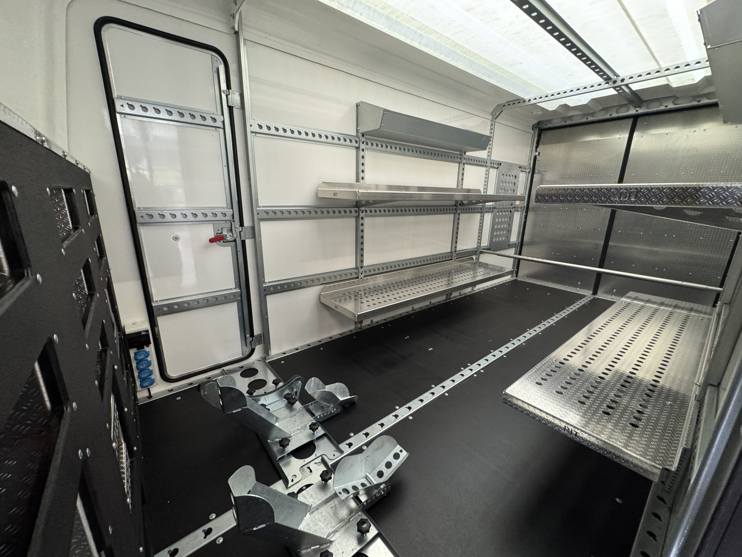 Brian James Box Van 450x190 3500 kg - Afbeelding 6