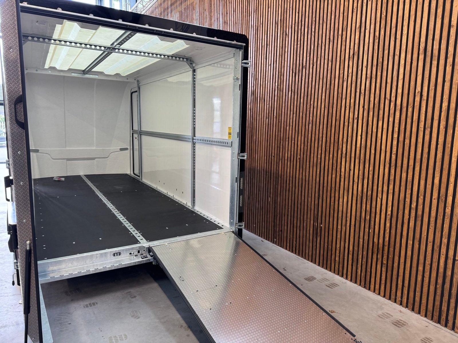 Brian James Box Van 450x190 3500 kg - Afbeelding 8