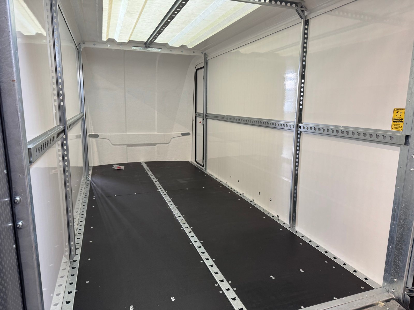 Brian James Box Van 450x190 3500 kg - Afbeelding 9