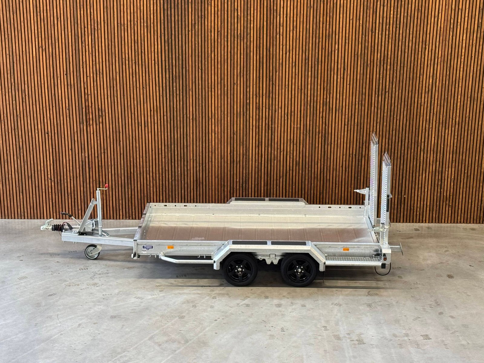 Hapert Indigo LF 355x169 3500kg Paraboolvering