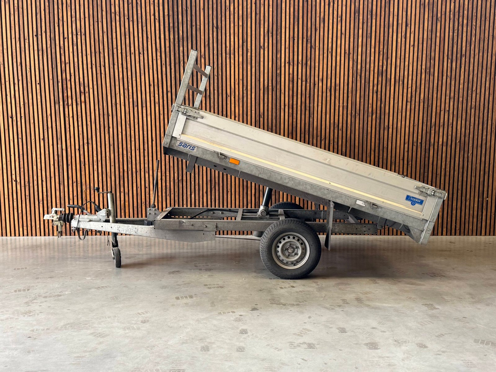 Saris kipper 255x135 1400kg enkelas - Afbeelding 3