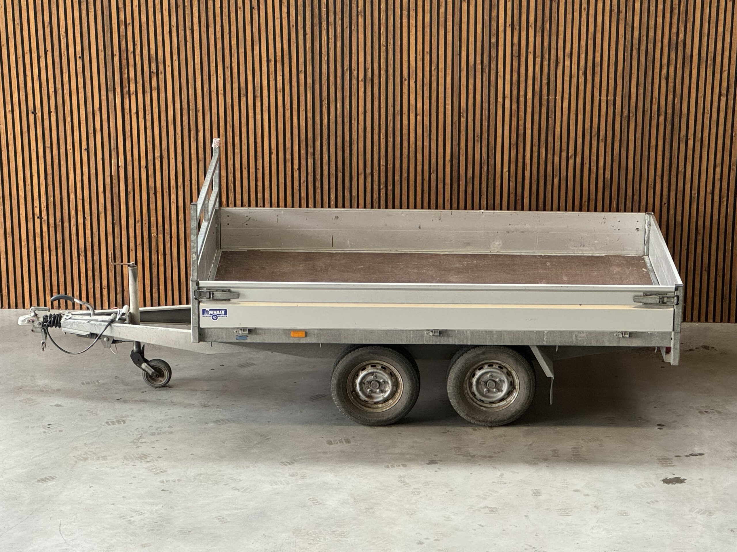Hapert Azure 306x160 2000kg 2-as