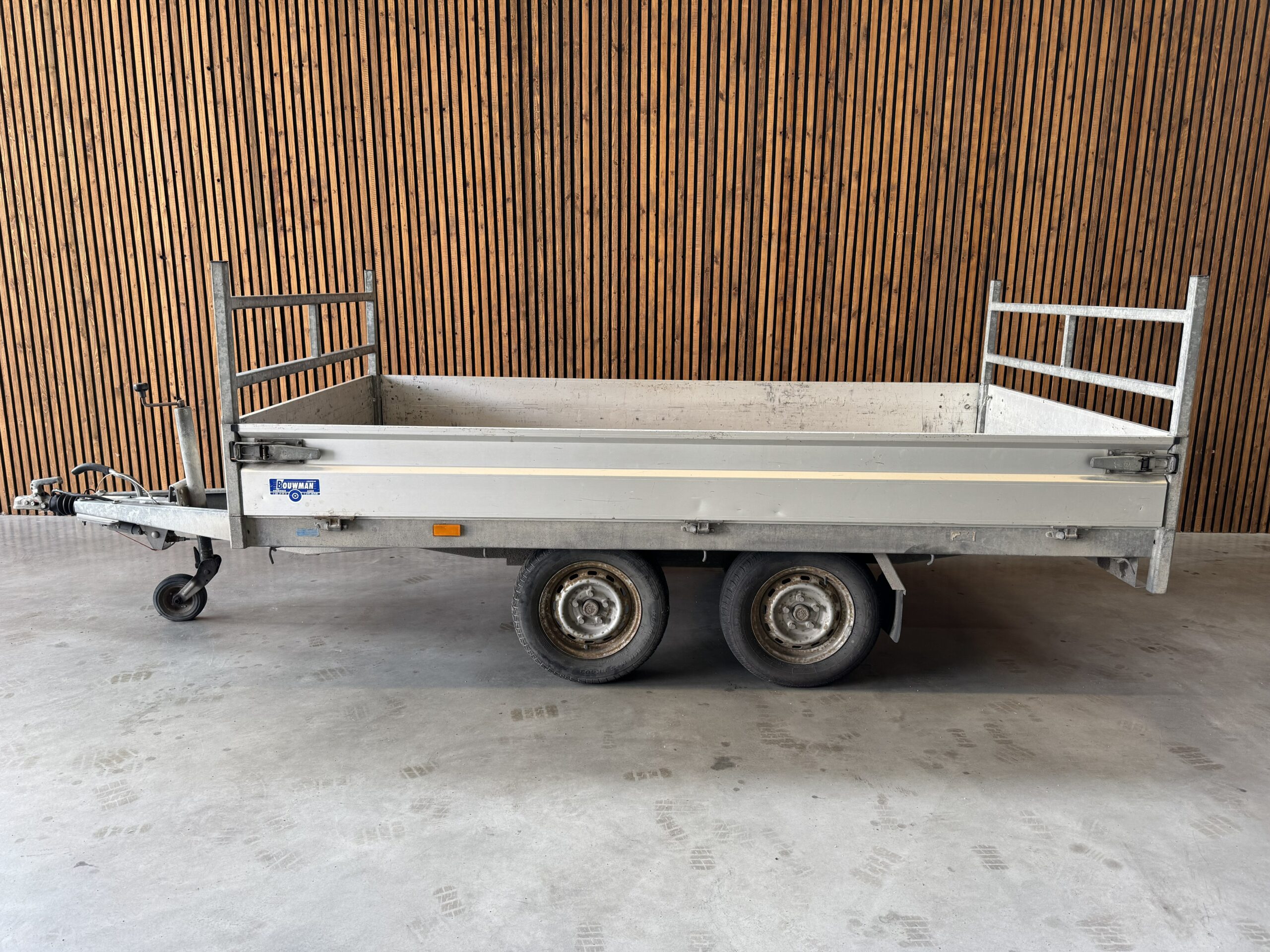Hapert Azure Plateauwagen 305x160 2000kg 2-as - Afbeelding 2