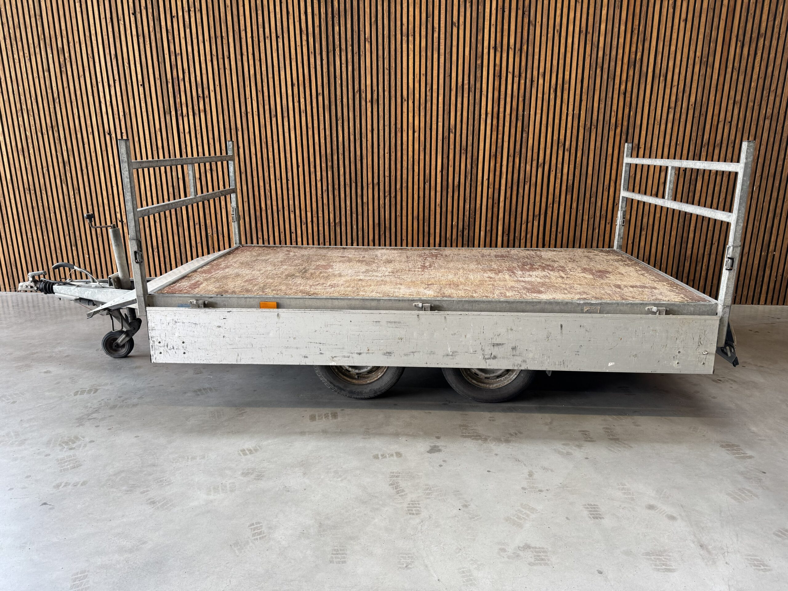 Hapert Azure Plateauwagen 305x160 2000kg 2-as - Afbeelding 3