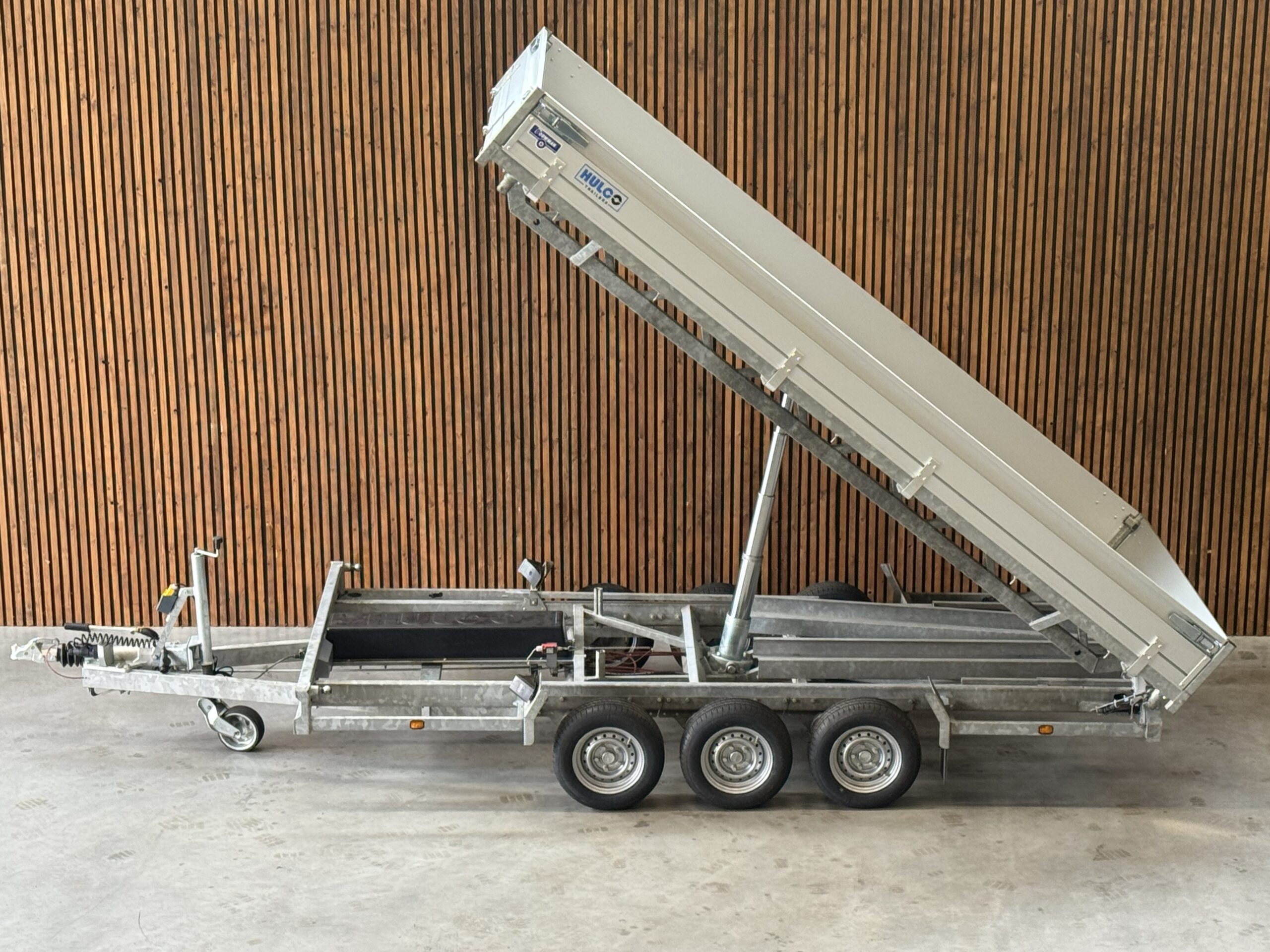 Hulco kipper BENAX-3 405x203 3500kg - Demo