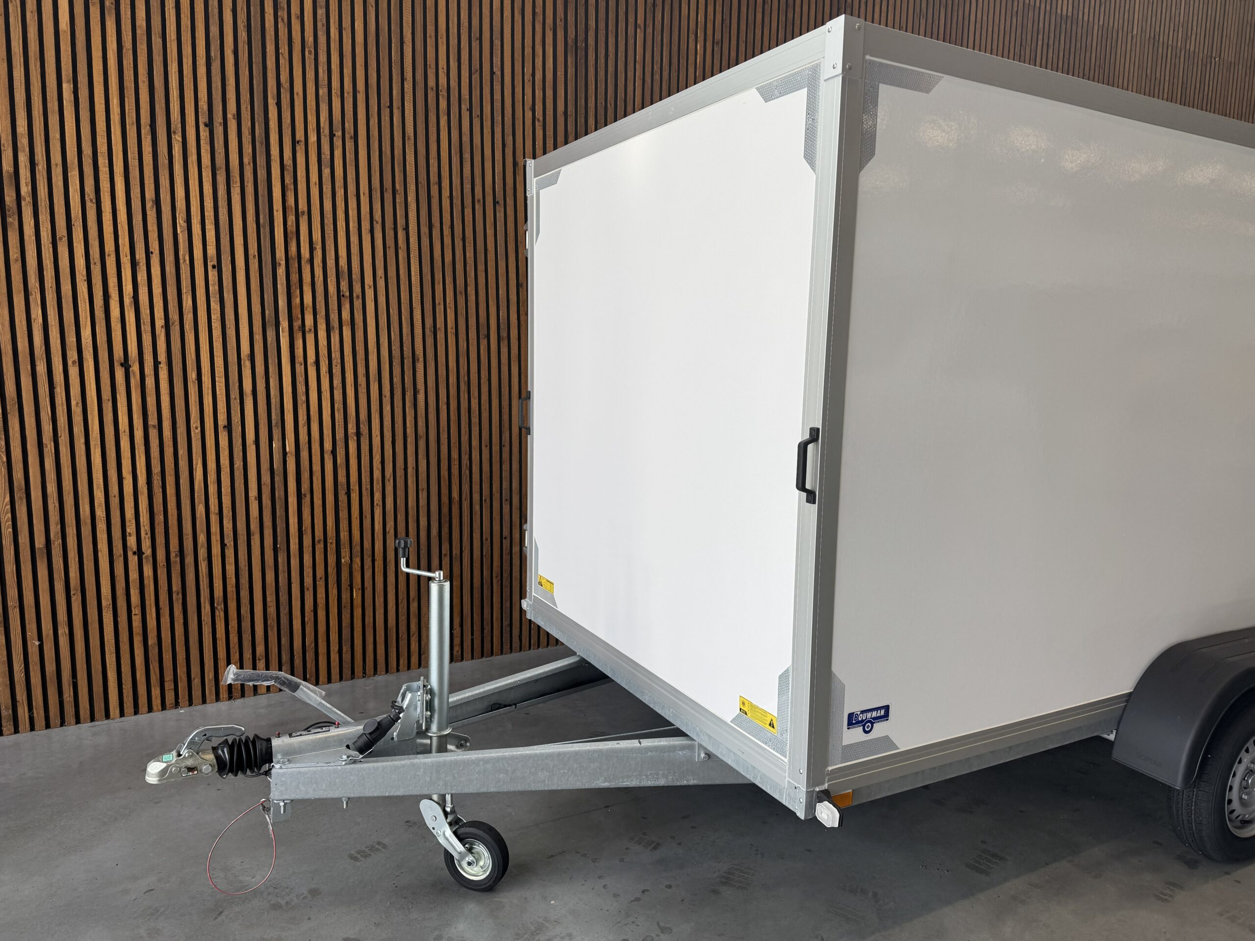 Twins Trailers Gesloten Opbouw 407x187x180 2700kg 2-as - Afbeelding 3