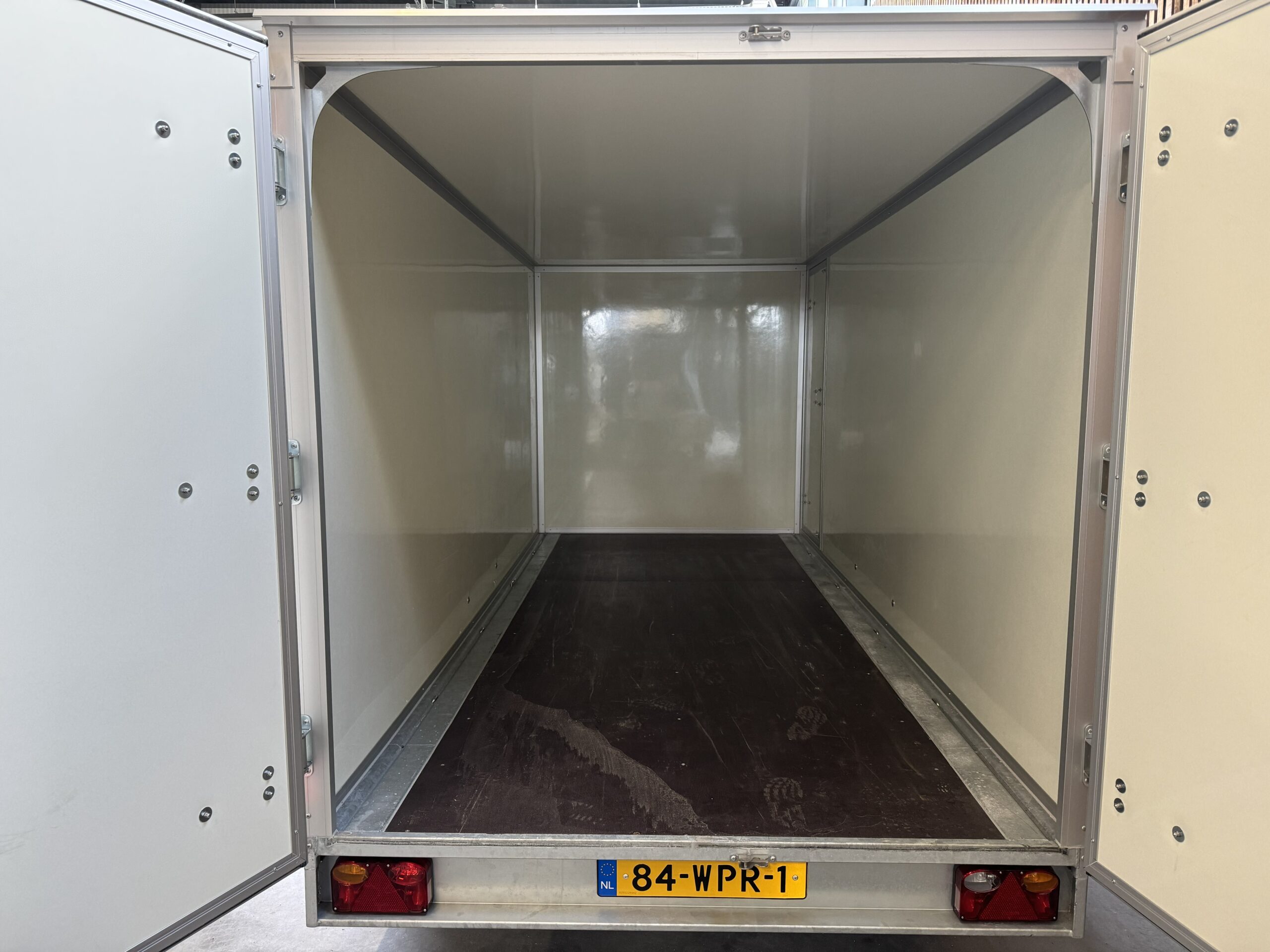 Twins Trailers Gesloten Opbouw 407x187x180 2700kg 2-as - Afbeelding 6
