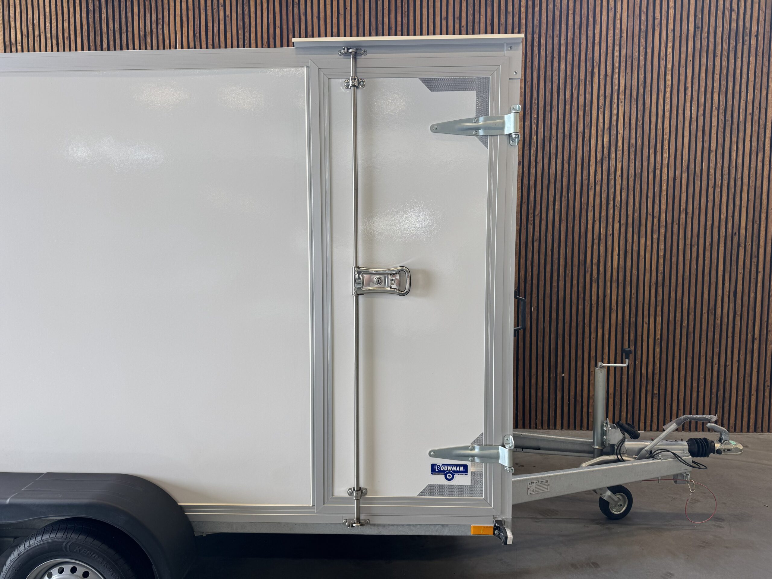 Twins Trailers Gesloten Opbouw 407x187x180 2700kg 2-as - Afbeelding 7
