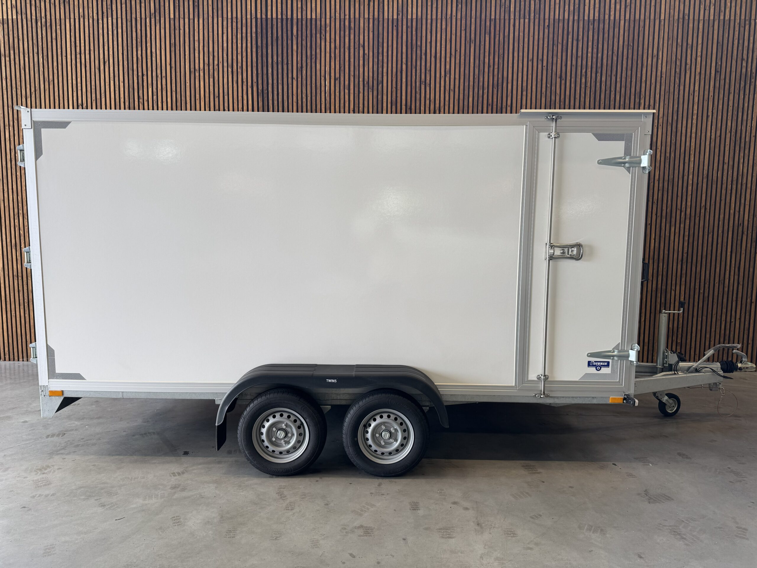 Twins Trailers Gesloten Opbouw 407x187x180 2700kg 2-as - Afbeelding 9