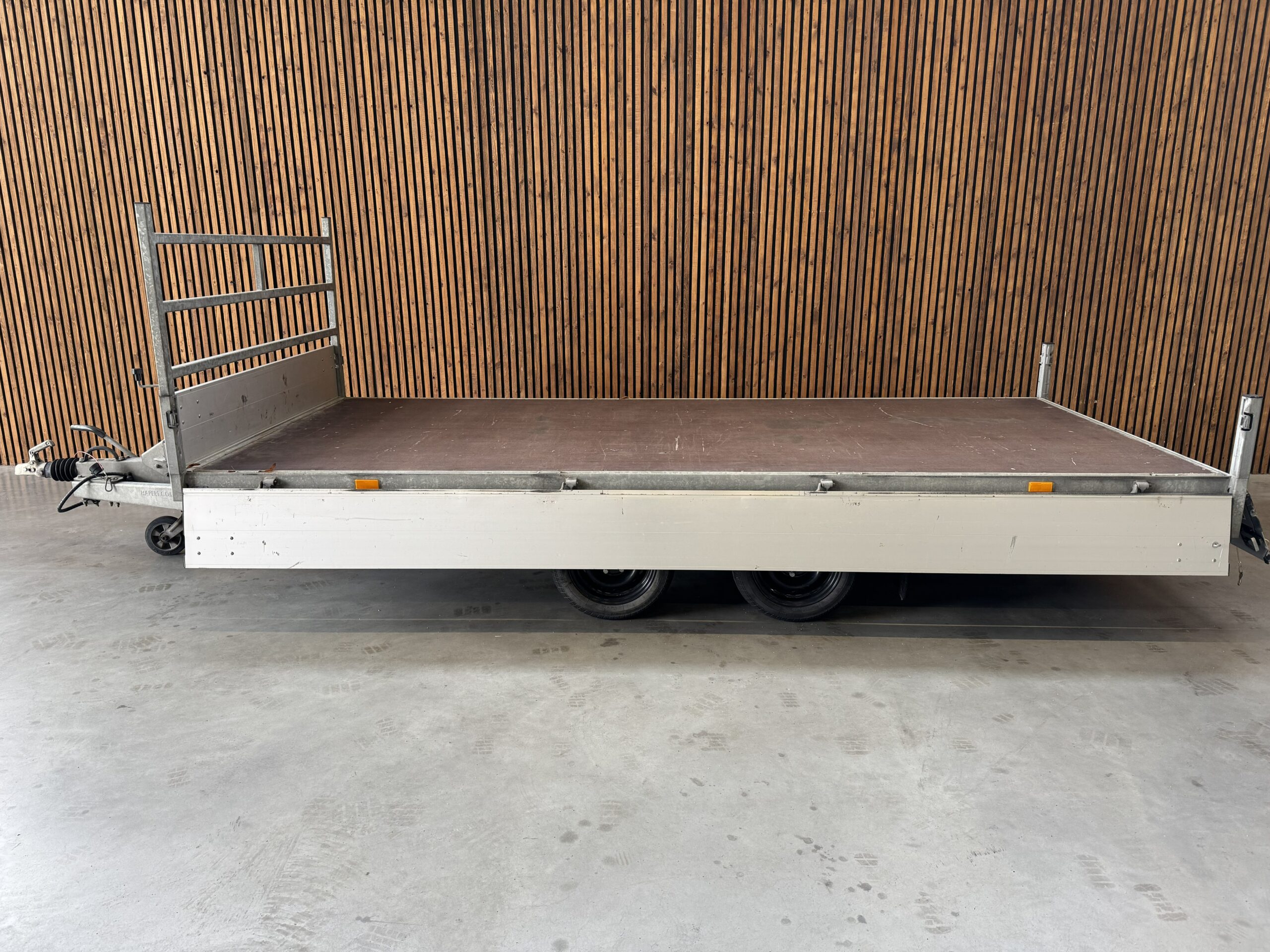 Hapert Azure Plateauwagen 400x180 3500kg Paraboolvering 2-as - Afbeelding 6
